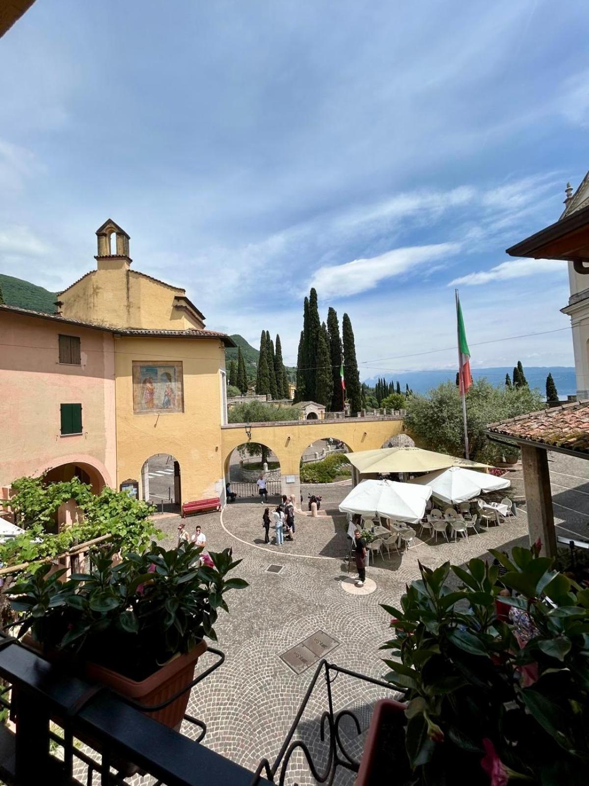 B&B Al Vittoriale Da Maja Gardone Riviera Exterior foto